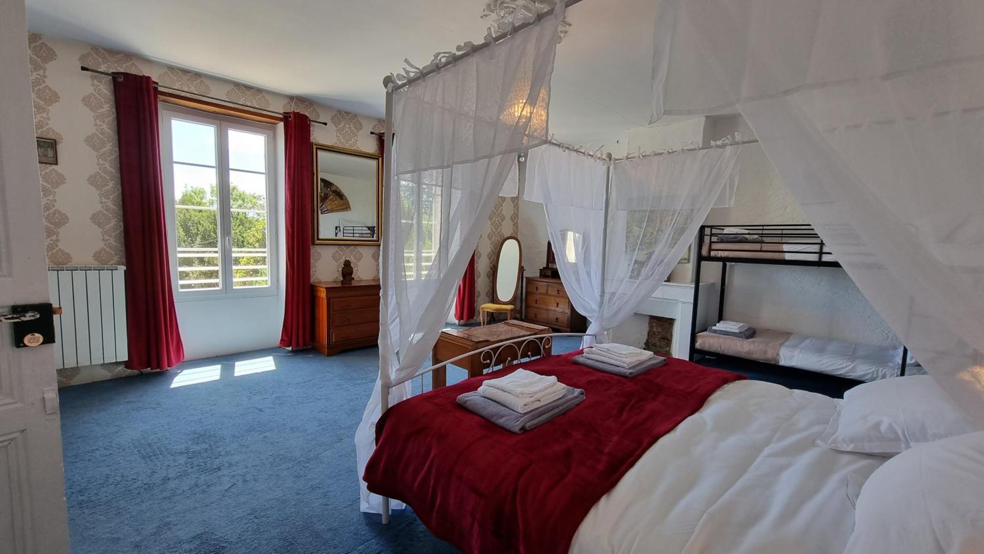 Domaine De Rochebonne Villa Saint-Just-Luzac Екстериор снимка