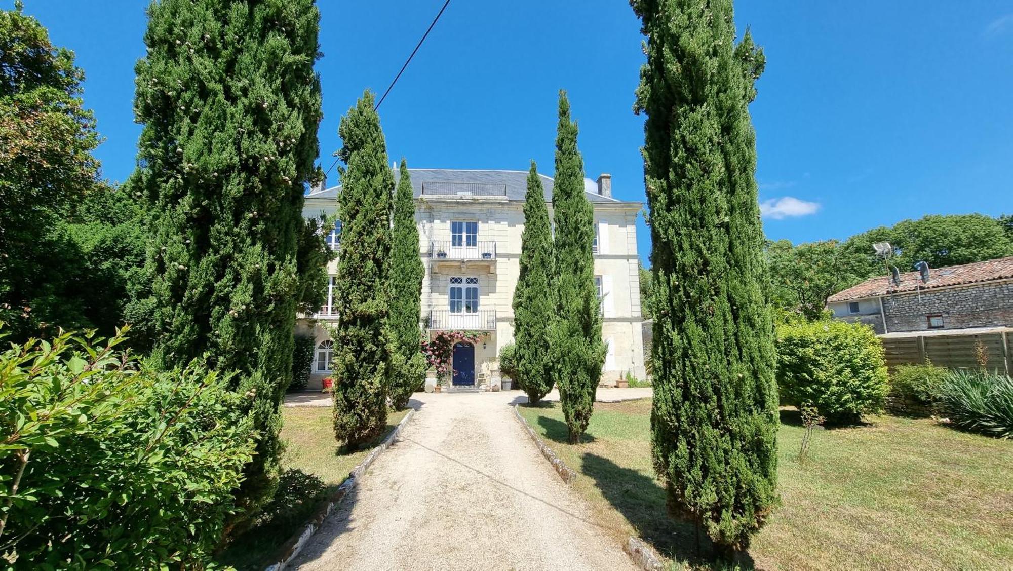 Domaine De Rochebonne Villa Saint-Just-Luzac Екстериор снимка