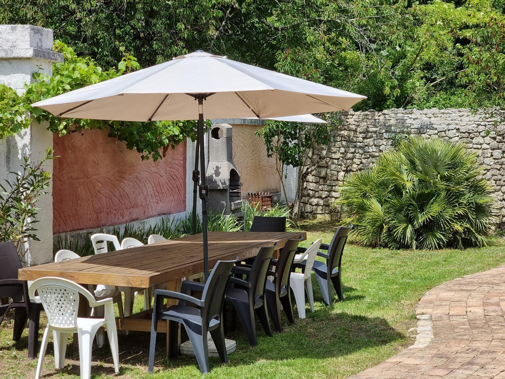 Domaine De Rochebonne Villa Saint-Just-Luzac Екстериор снимка