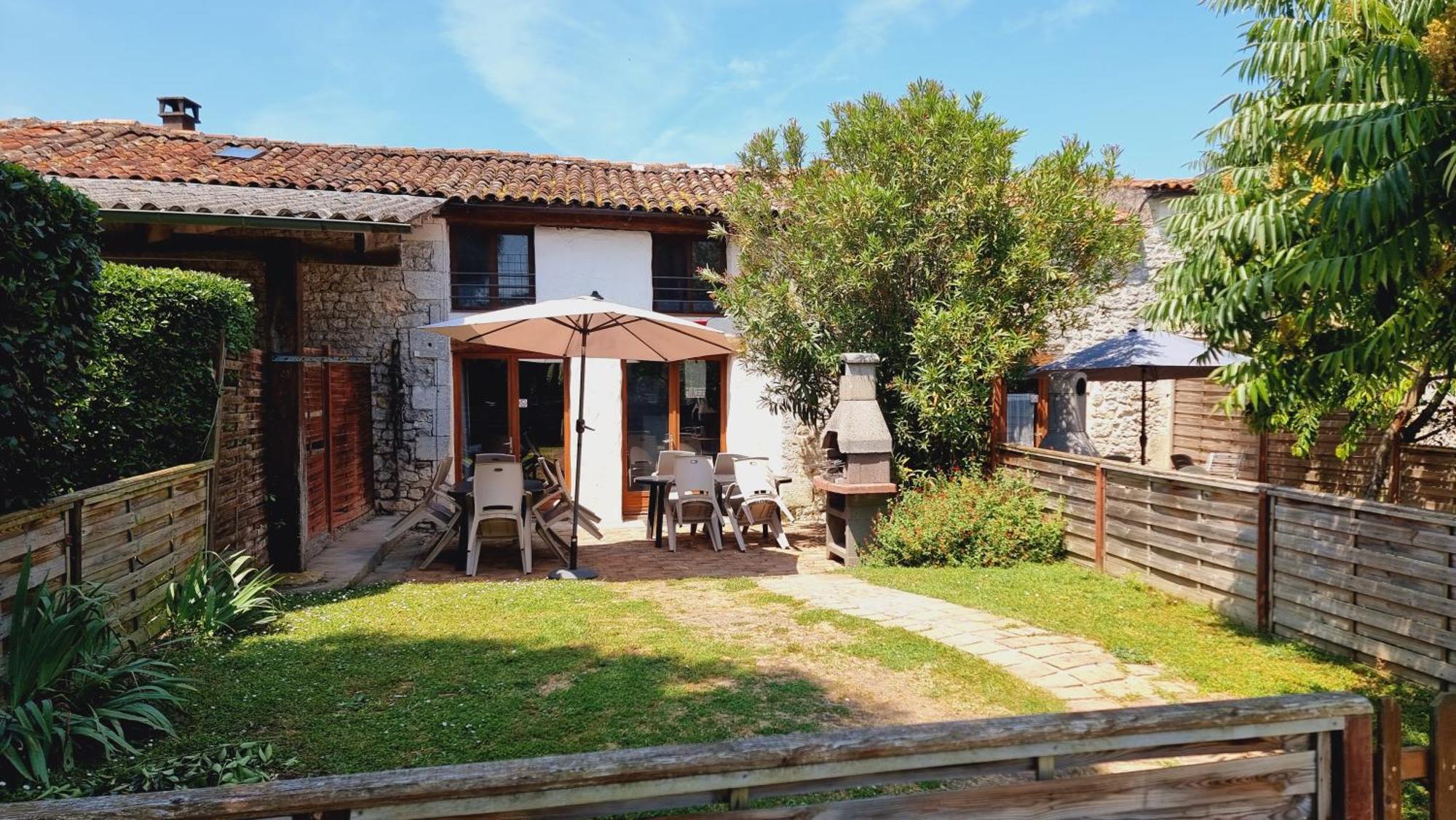 Domaine De Rochebonne Villa Saint-Just-Luzac Екстериор снимка